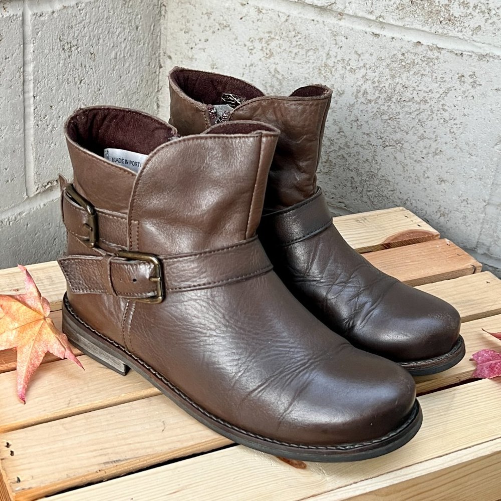 Biza Ankle Booties Brown Butter Soft Leather Buckle Accent Size 40